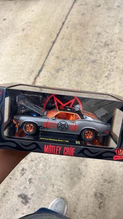 M2 Machines Motley Crue Mustang CHASE