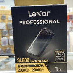 Lexar 1TB Professional SL600 USB 3.2 Gen 2x2 Portable SSD