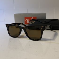 Ray-Ban Wayfarer Sunglasses 2140 50mm 