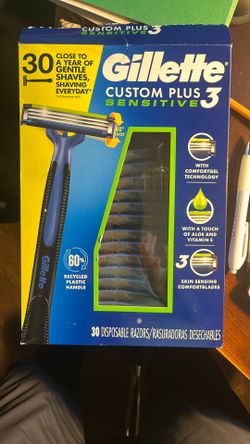 Gillette Custom Plus 3 Sensitive Razors