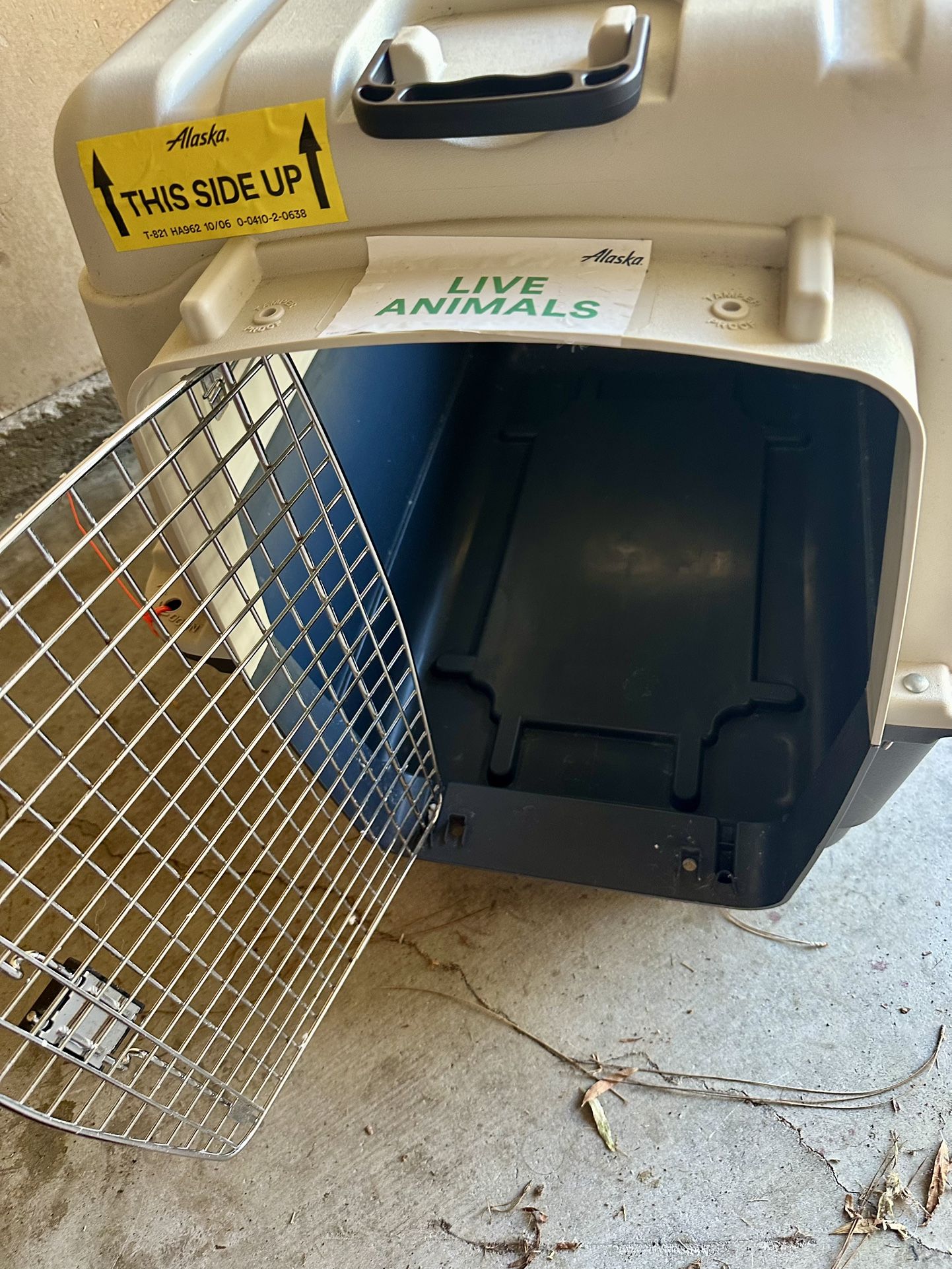 Air Travel Friendly Dog Kennel