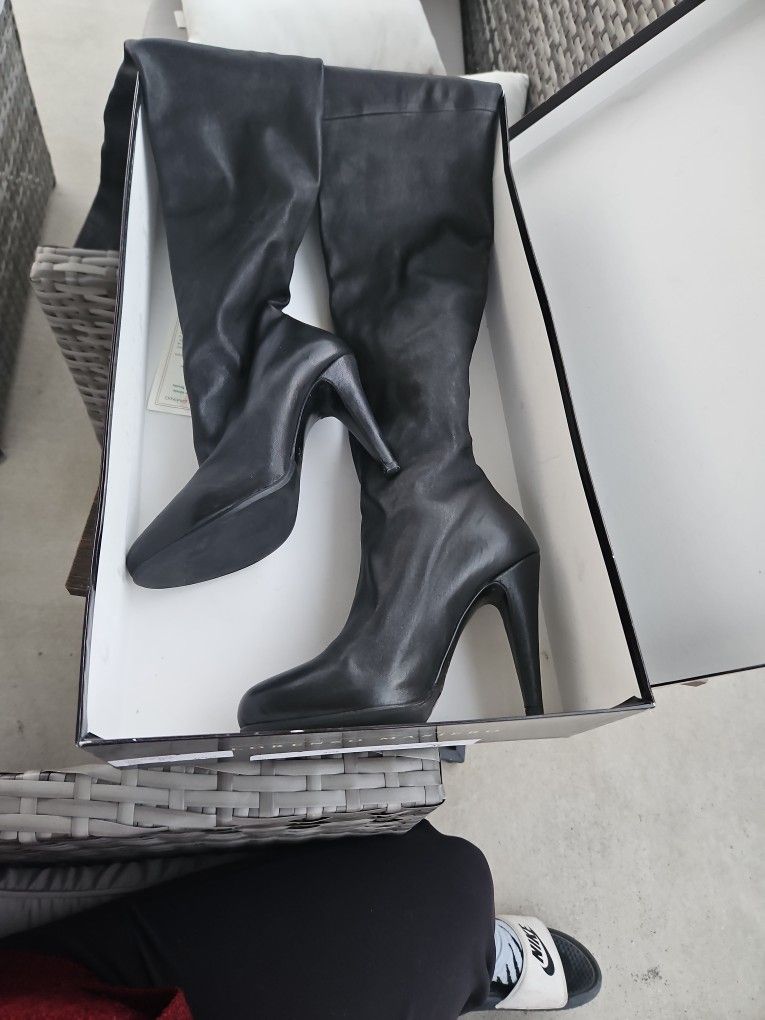 High Thigh Boots Black