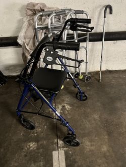 Rollator walker 