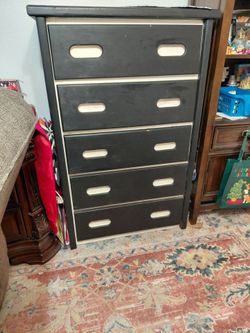 5 drawer dresser $40 obo