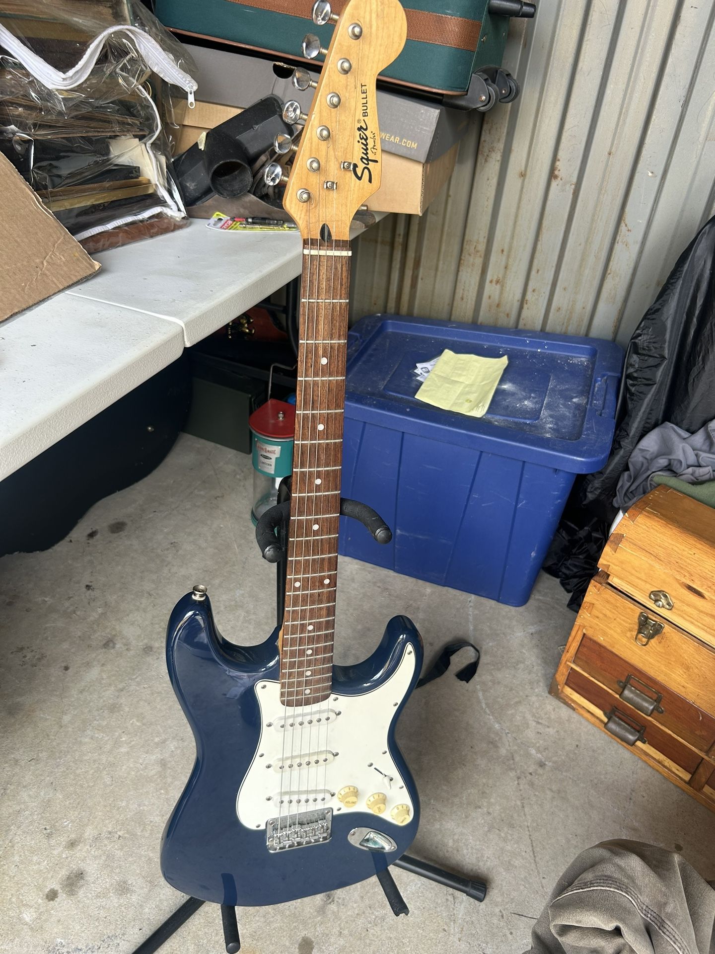 Fender Squire Bullet Guitar With Stand  And Amp