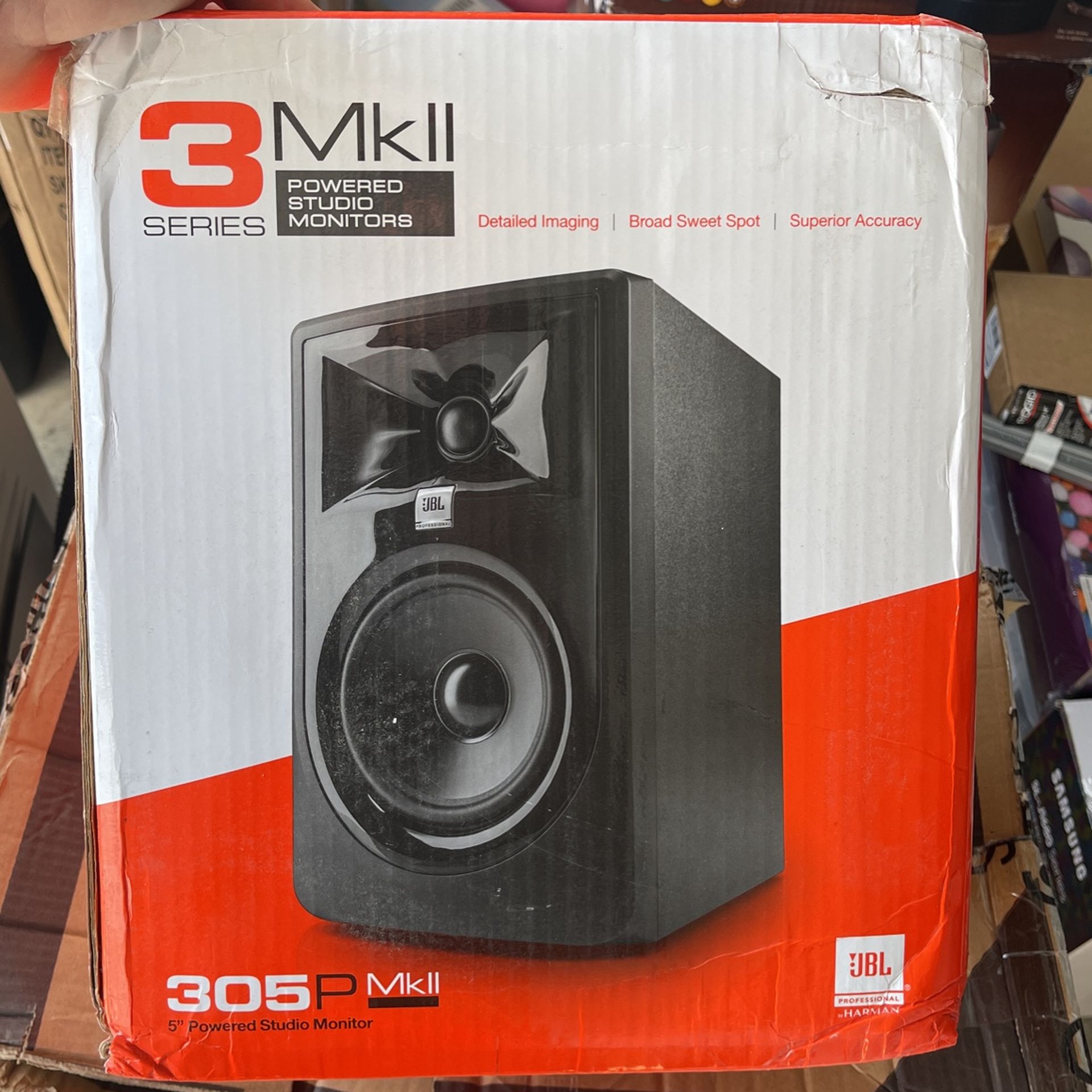 JBL 305P MkII 5-inch Powered Studio Monitor