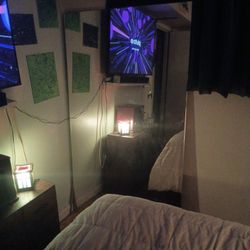 PLATE GLASS MIRROR.   3FT X 6ft.... 