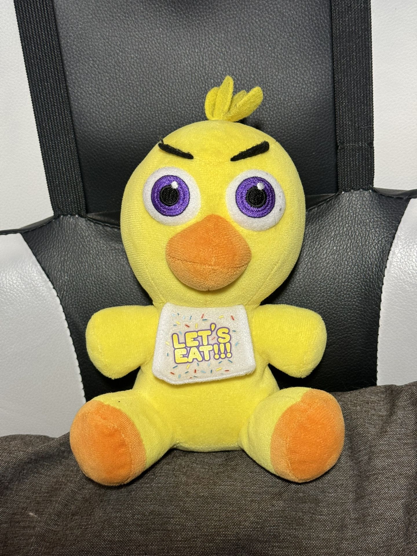 Five Nights at Freddy’s Plush Chica Authentic Funko FNAF 7”