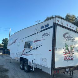 2008 Attitude 27 foot 5th wheel trailer/toy hauler