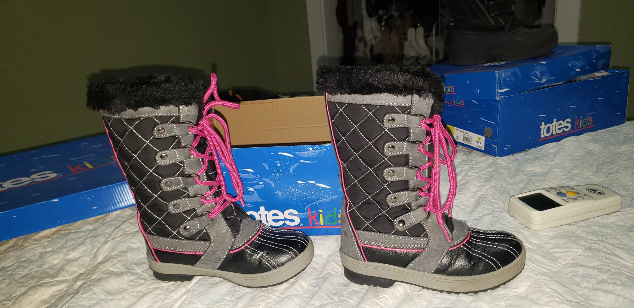 snow boots girl size 12