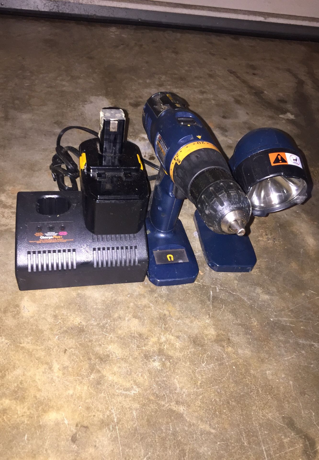 Drill-battery- charging port with flash light