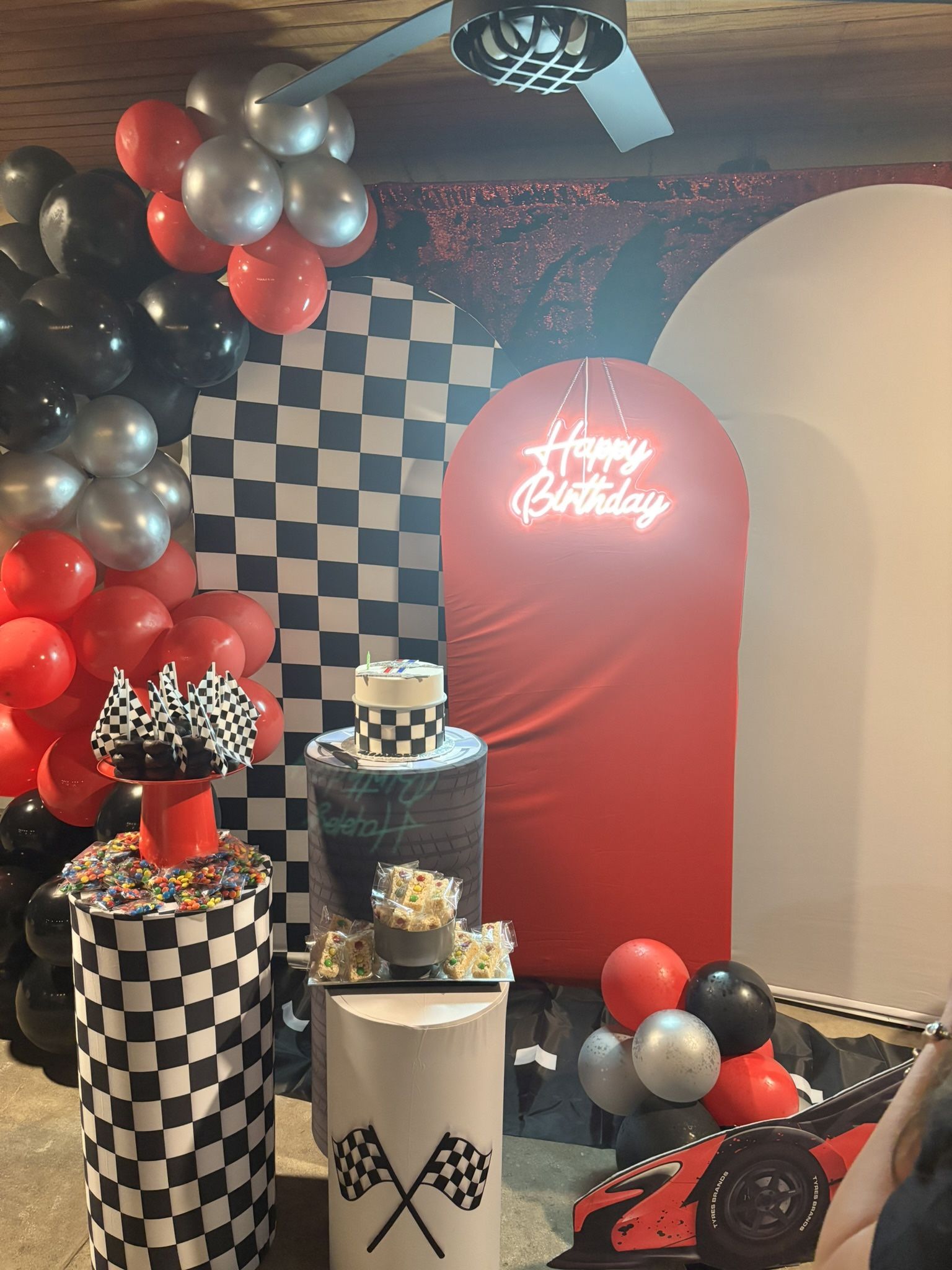 Balloon Garland Cake Cylinder Stand Backdrop For Parties