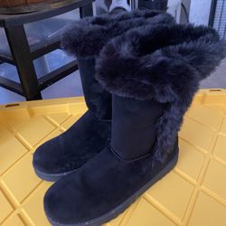 Women’s Boots Size 10 New 