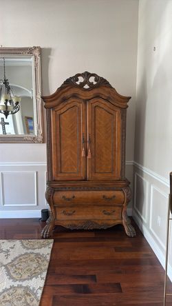 FREE ARMOIRE