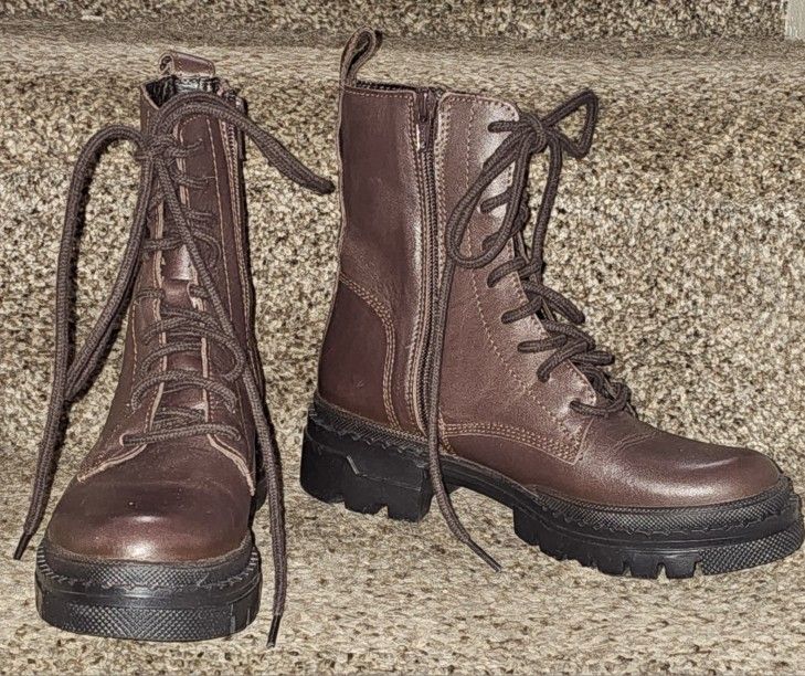 BRAND NEW GENUINE LEATHER Steve MADDEN Brown LACE-UP BOOTS