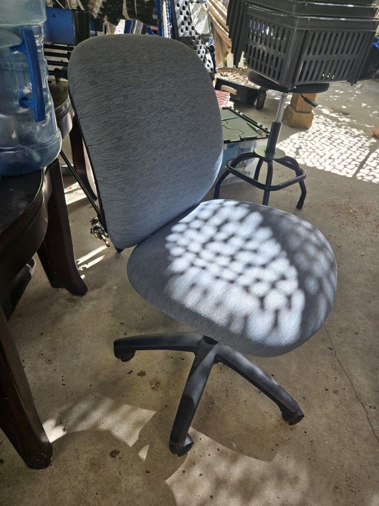 Office Chair With Wheels