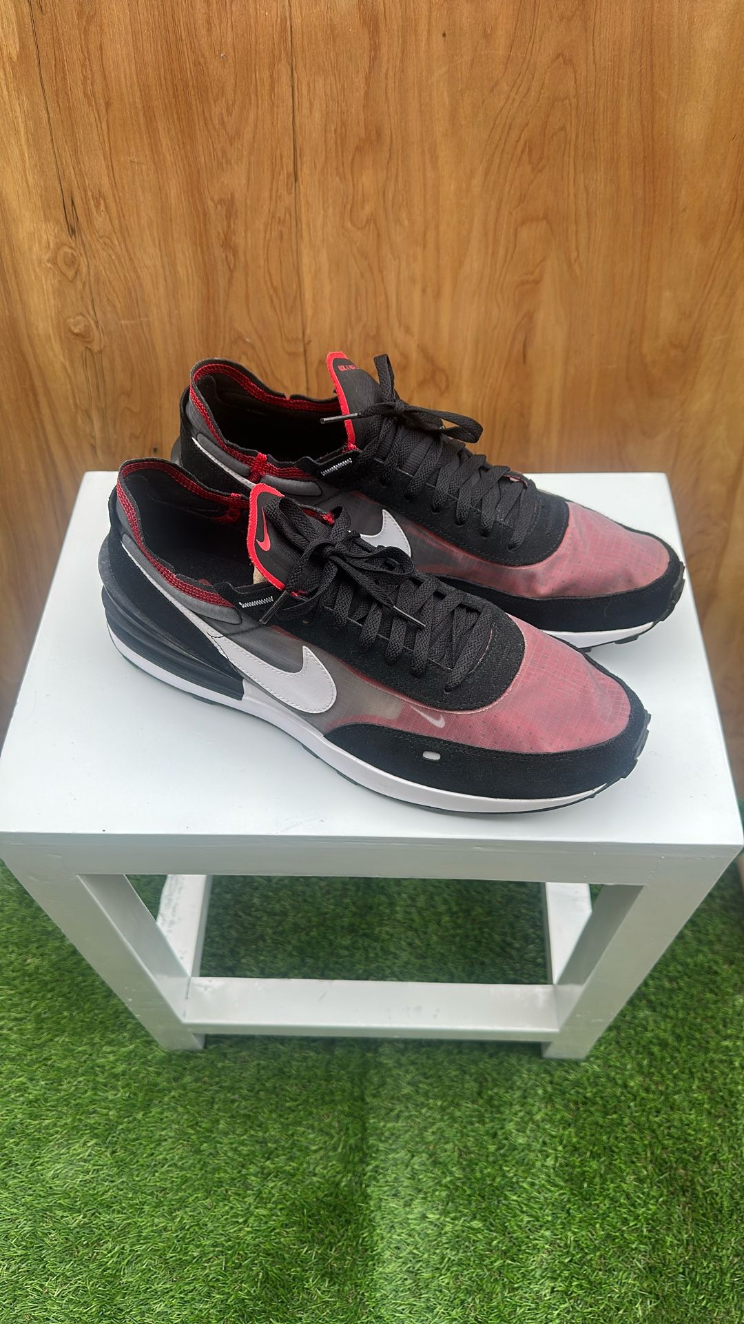 Nike Waffle One SE Bred Men’s NEW