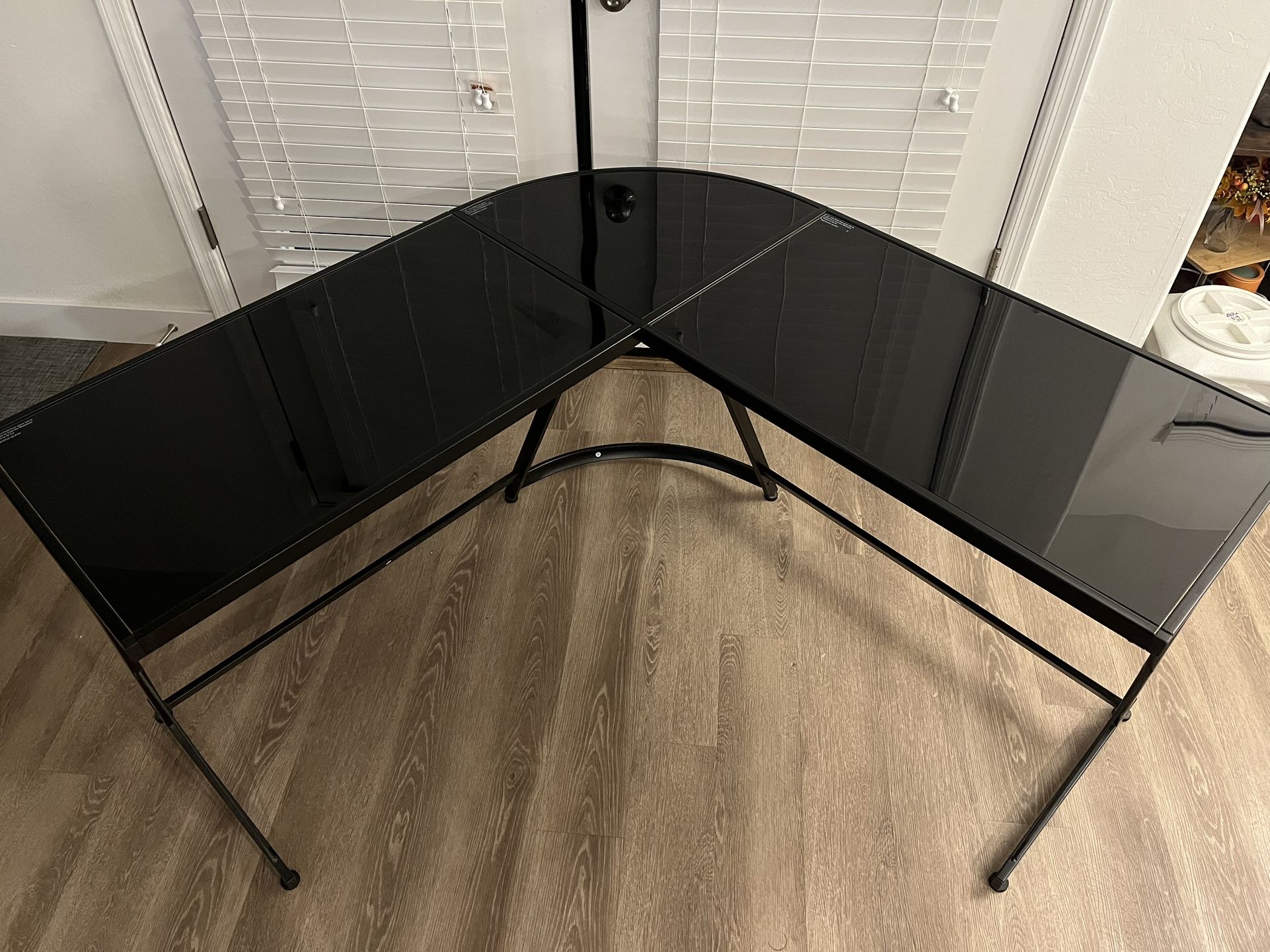 Desk (Black Metal)
