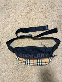 250$ Burberry Fanny pack