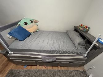 Solid Wood Twin Bed With Drawers