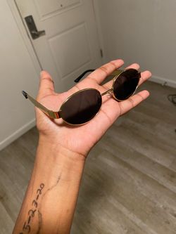 Gold Oval 90s/Y2K Style Sunglasses – Wide Gold Arms