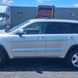 2012 Jeep Grand Cherokee.
