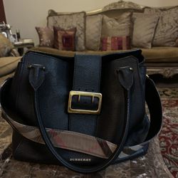 Burberry Purse 