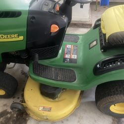 John Deer Lawn Mower 42 Inch Cut 