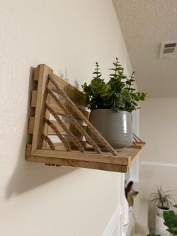 Floating Wood Wall Shelf with Slatted Back