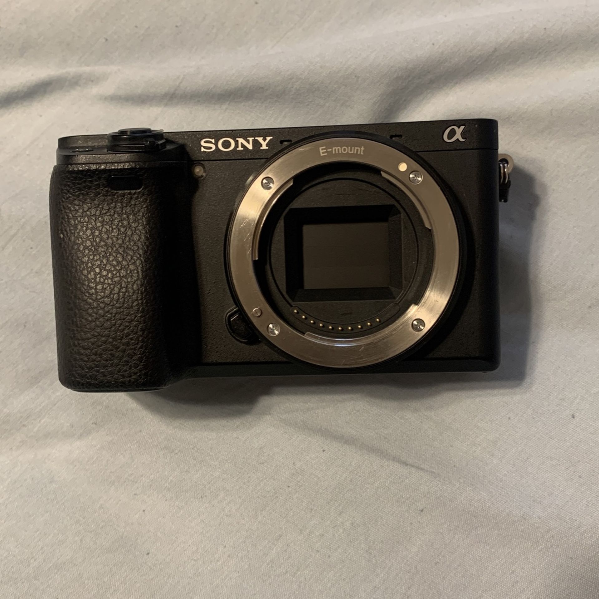 Sony Alpha a6300 Mirrorless Camera