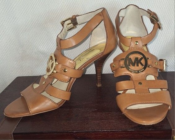 Michael Kors Rustin Open Toe Heel Size 6 