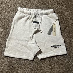 Essential Light Oatmeal shorts