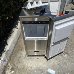 Ice Maker 