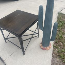 Free on curb at 10258 Strawberry Tetra Dr., Riverview, FL 33578