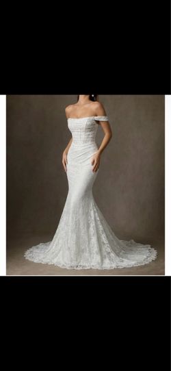 Never worn wedding dres
