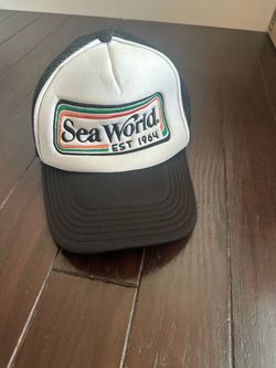 Seaworld SnapBack trucker hat