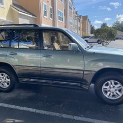 2001 Lexus LX 470