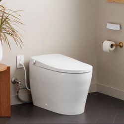 Vela Plus Smart Toilet 