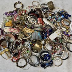 11LB Vintage Modern Destash Bead Plastic Gemstone Bangle Bracelet Jewelry B8