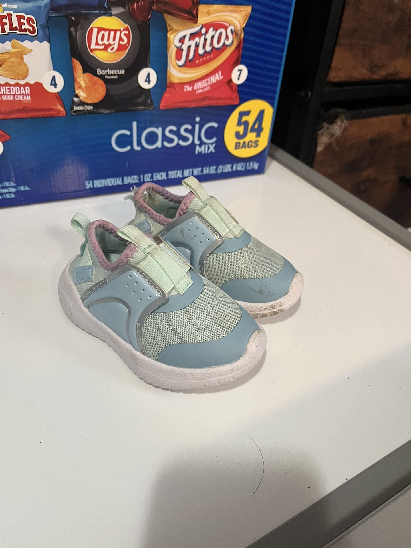 Girls Toddler Shoes Size 5/6