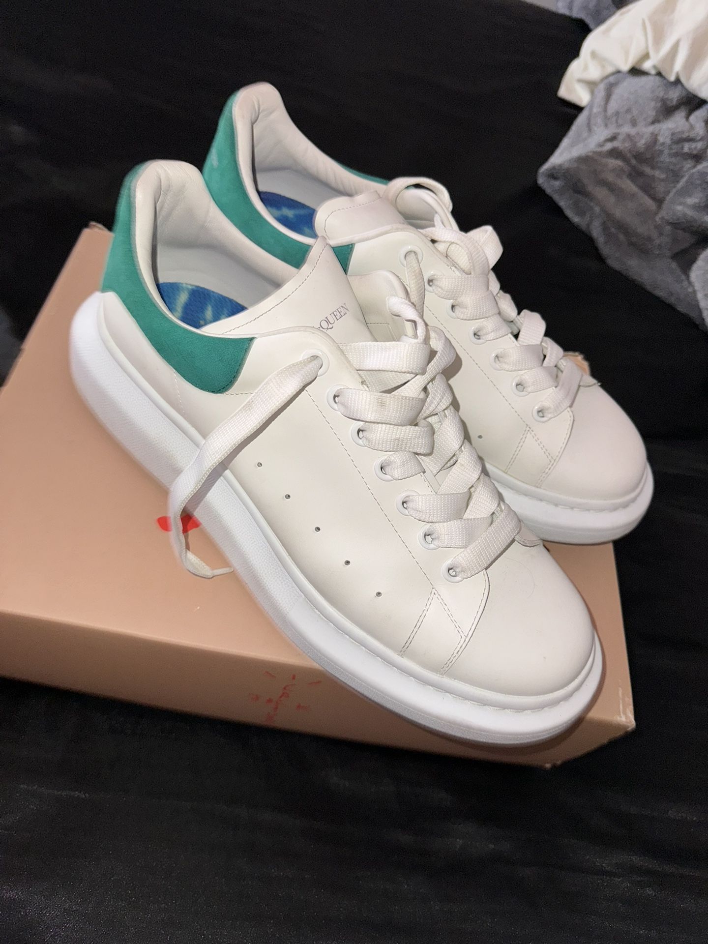 Alexander McQueens Size 12