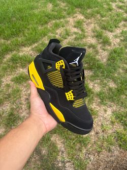 Jordan 4 yellow thunders