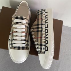 Burberry Shoes 