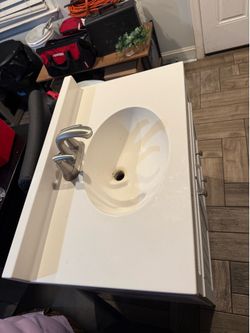 Yes, hi, I have this cabinet, it is in good condition and it is in excellent condition, almost like new. Uh, it is 30 inches long by 18 inches, three 