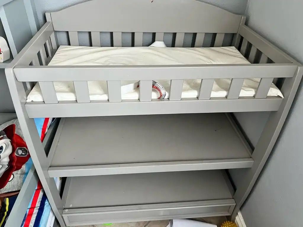 Changing Table.