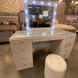 Vanity Set Led Mirror Vanity Desk and Stool Black and White 