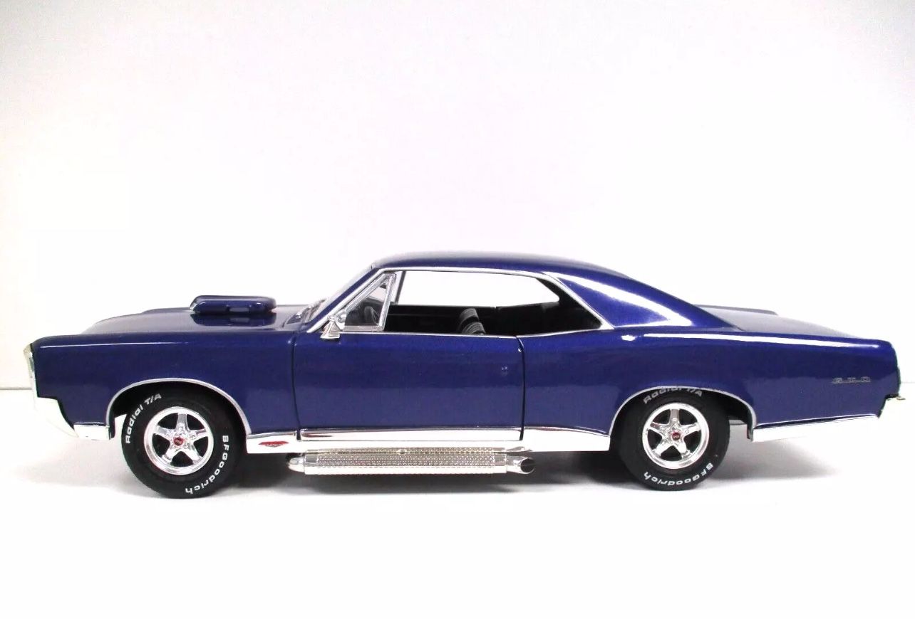 AMERICAN MUSCLE - XXX XANDER CAGE VIN DIESEL-67 PONTIAC GTO - 1/18