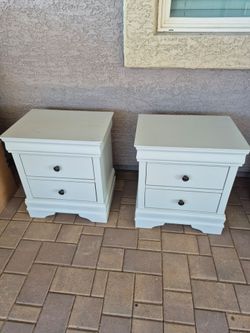 21" width X 16" depth X 24" height,  pair of nightstand,  in good condition