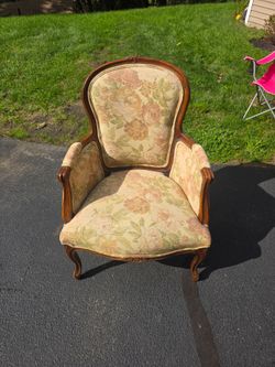 French Provincial Floral Upholstered Accent Chair
