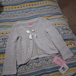Girl's 4T Sweater Bx9 P.5